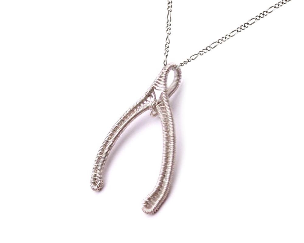 Sterling Silver Wishbone Chevron Pendant Necklace #N1514-01 – BERRICLE